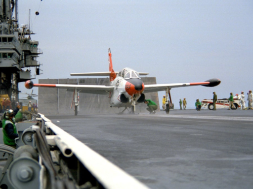 AVT-16 1972 USS Lexington VF-143