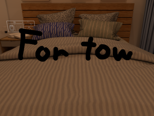 For tow（a）