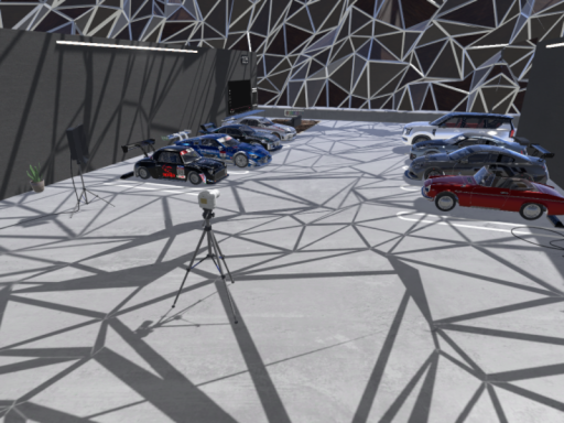 AKIUME NISSAN GARAGE