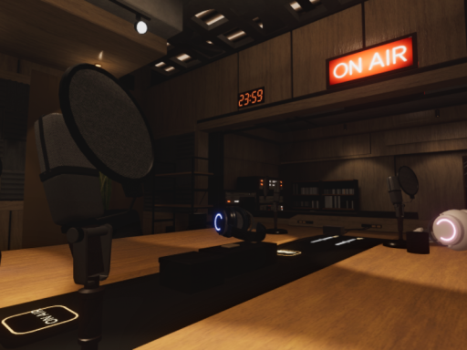 深夜の放送室⁄RadioStudioA1 Sampleworld