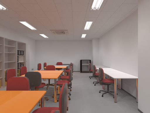 Re˸ Virtual Circle Room 8