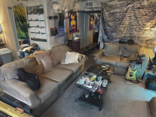 HILL'S APARTMENT