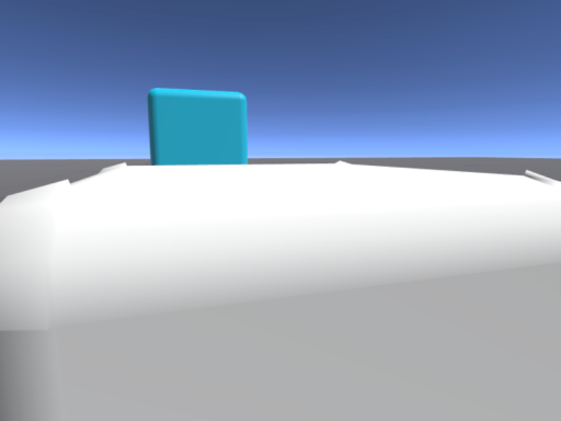 2 chairs 1 cube