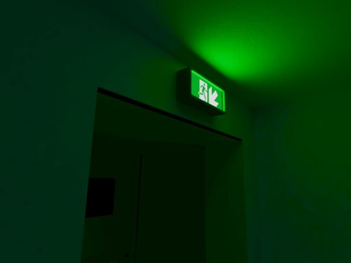Two Room Venue˸ -⁄＋ 130